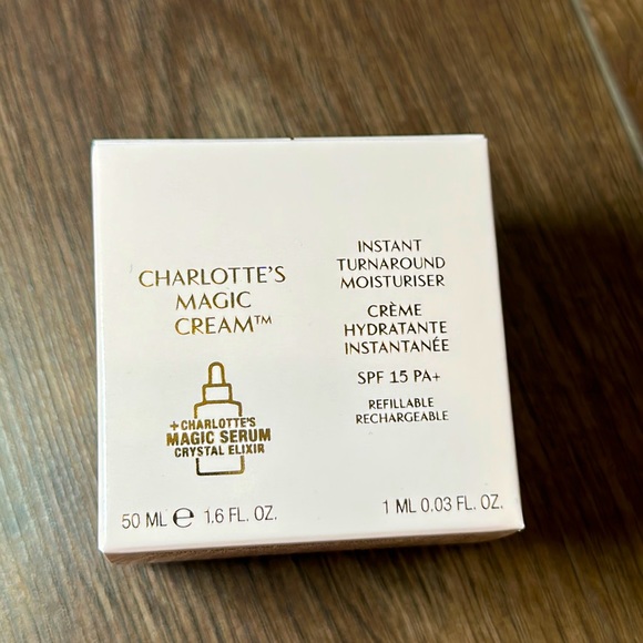Charlotte Tilbury magic cream, 50ml - Picture 2 of 4